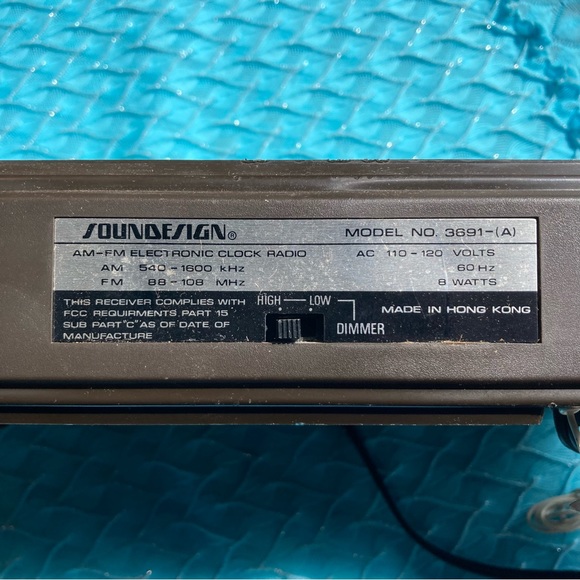 Soundesign Clock Radio Model 3691 - Picture 5 of 13